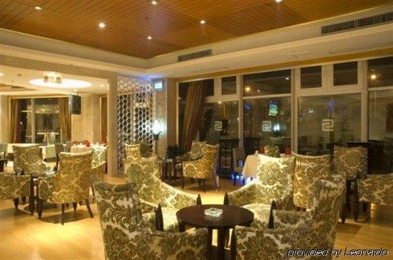 Sprot-Life Garden Hotel Vuhan Restoran fotoğraf